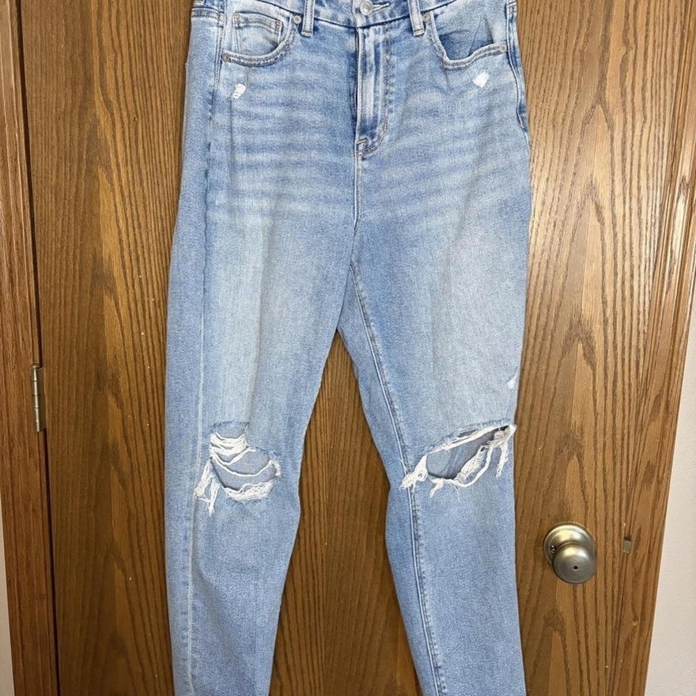 American Eagle Outfitters Light Blue Ripped Straight Leg Jeans
